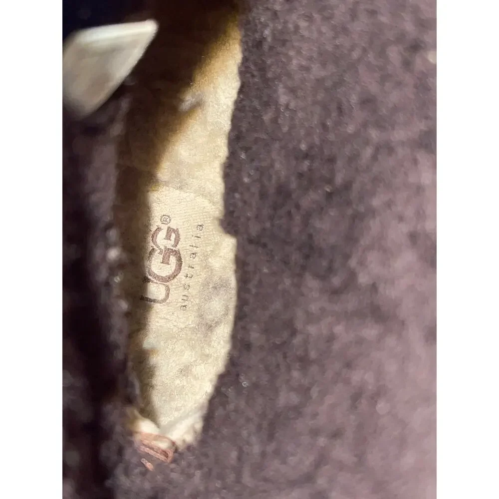 UGG BROOKS BOOT SIZE 8 - Picture 9 of 9